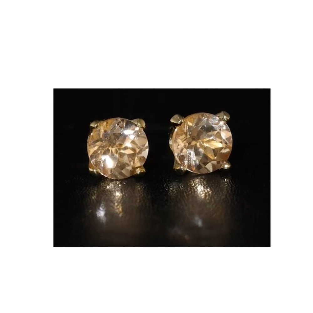 Ceylon Imperial Garnet Solitaire Stud Earrings